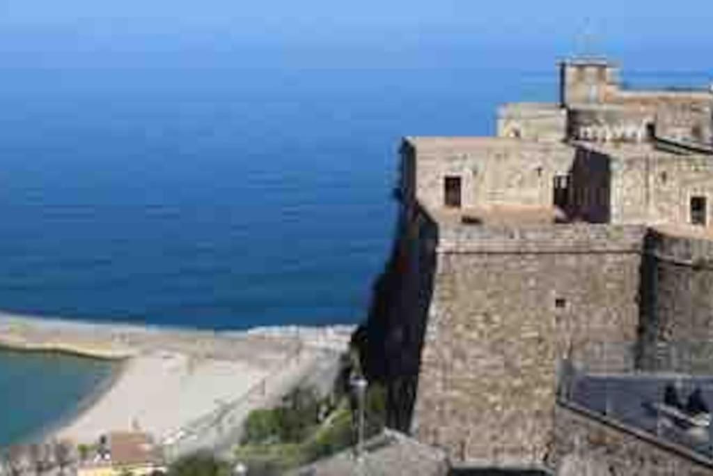 La Scaletta Sul Mare Di Pizzo Wifi E Disney+ Eksteriør billede